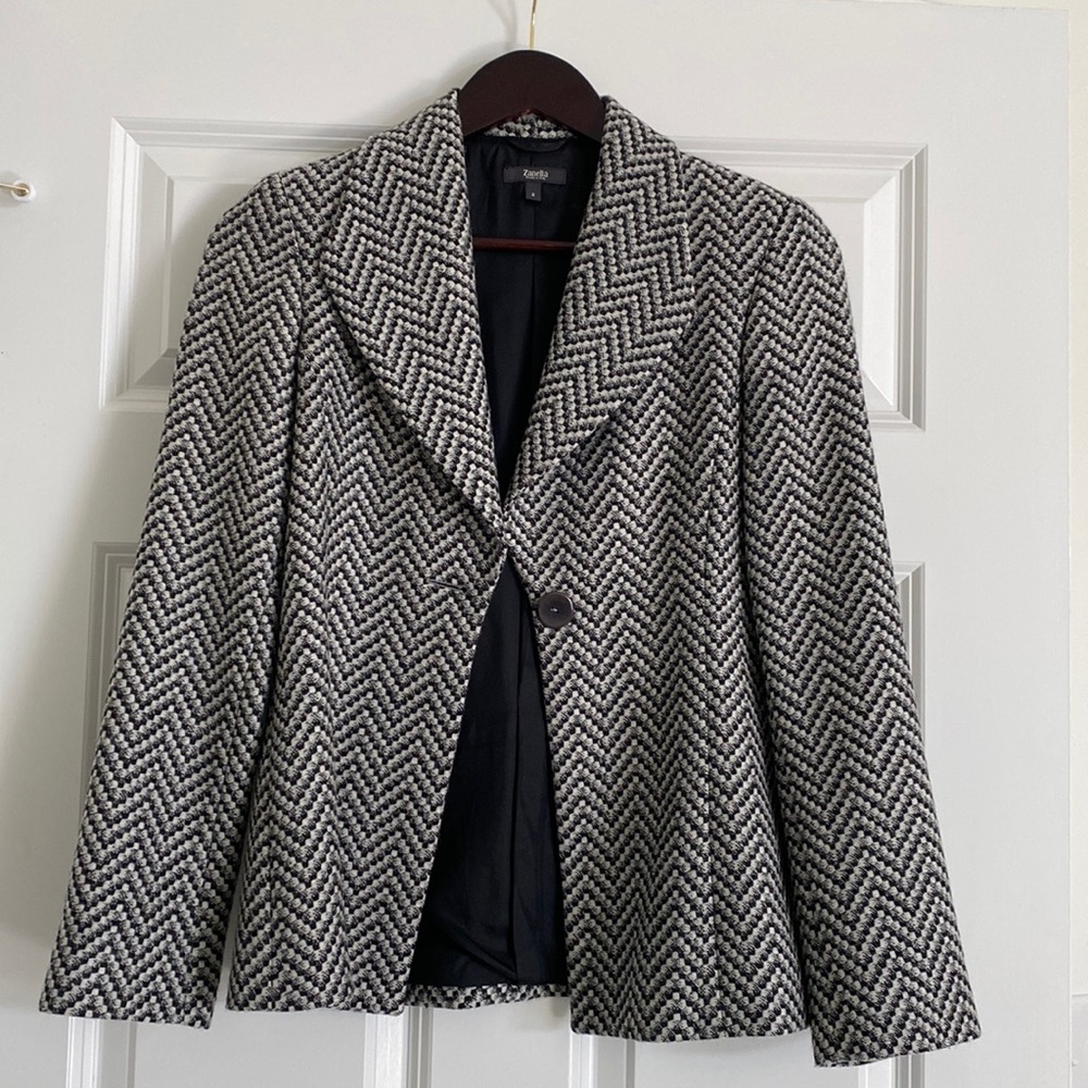 Calissic black and whiteherringbone blazer by Italian designer Zanella.